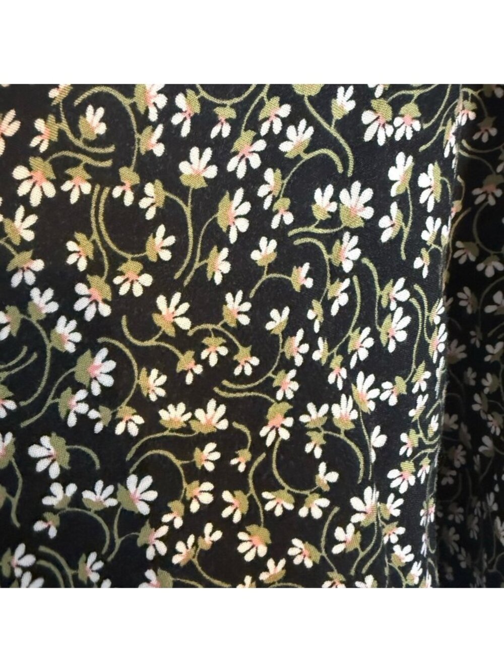 Floral Skirt. Size medium. - Picture 3 of 3